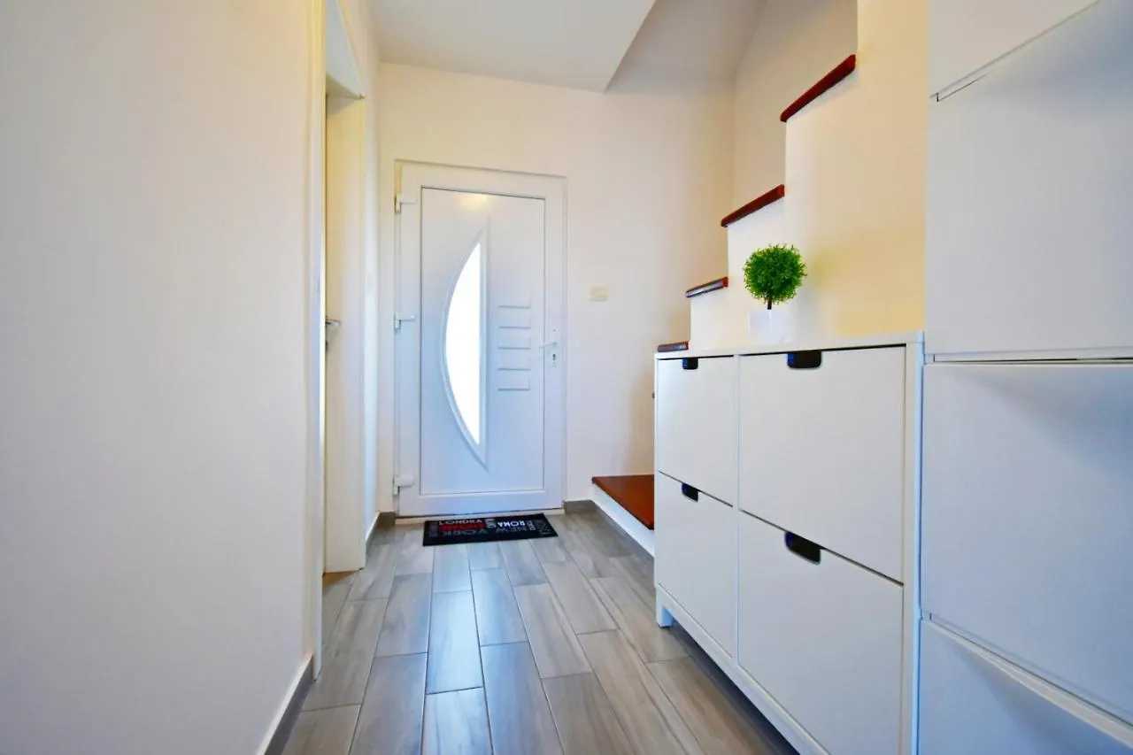 Apartment Apartman Lukas Rabac